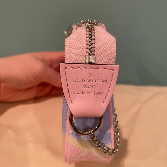 🦄🦄Escale Mini Pochette LV Summer 2020 Collection - Picture 4 of 10